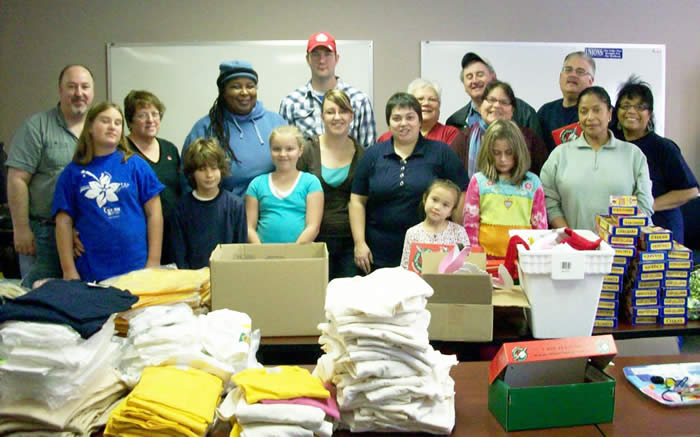 Photo of members and family members of the PSAC&rsquo;s Halifax Human Rights Committee